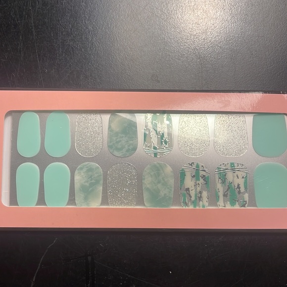 Nail bundle - Picture 3 of 9